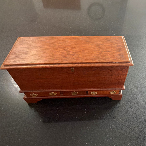 Dolls house miniature - dolls,
