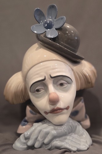 Lladro 5130 pensive clown - lladro,
