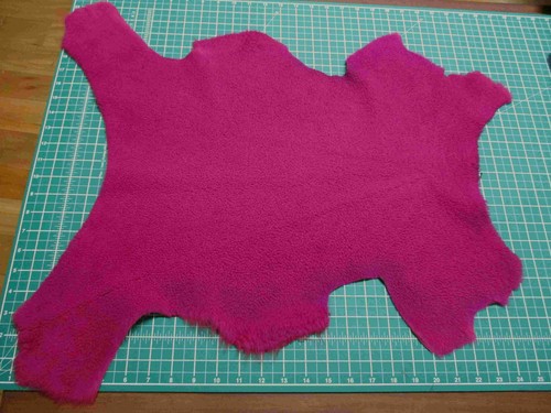 Magenta short curly sheepskin - magenta,