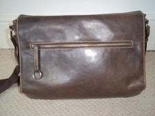 STUNNING VINTAGE ASHWOOD DARK TAUPE/BROWN SMOOTH LEATHER MESSENGER BAG/LATOP