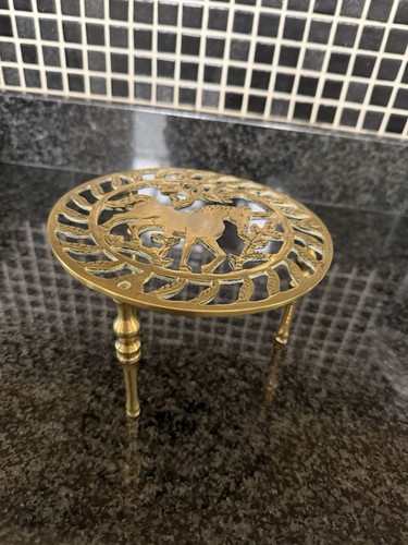 Trivet pot plant stand - trivet, /