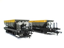 2 x HELJAN ZFV "Dogfish" Hoppers - BR Engineering Dutch - Mint - OO Gauge