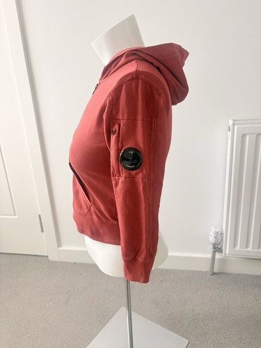 Company lens hooded - company,