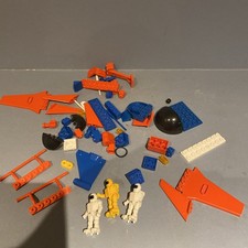 Tente Space And Mini figures Bundle… Old Vintage