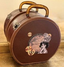 VTG Faux Leather Round Time