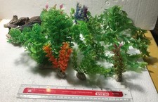 Artificial aquarium plants and 'log'