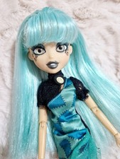 Bratzillaz Bratz House Of Witchez Siernna Calmer Doll