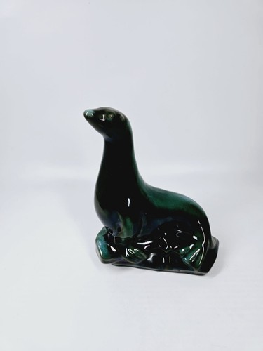 Vtg blue mountain pottery seal - blue,