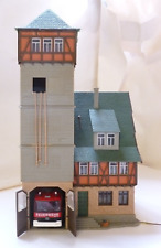 OO 00 HO gauge Vollmer fire station & fire engine with WORKING FLASHING LIGHTS