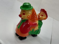 VINTAGE RABBITS WITH CARROTS