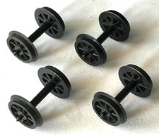 4 x Mainline plastic spoked wagon wheelsets, spares, wheels