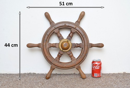 Old small boat steering wheel - small,