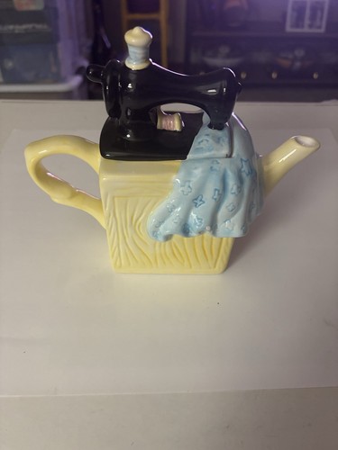 Sewing machine mini teapots - sewing,
