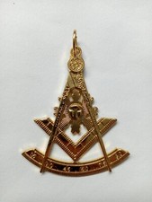 Past Master Golden Tone Jewel