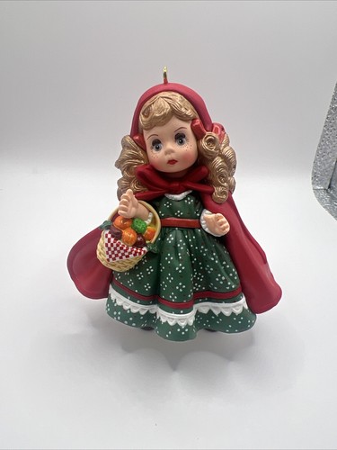 Little red hiding hood - red,