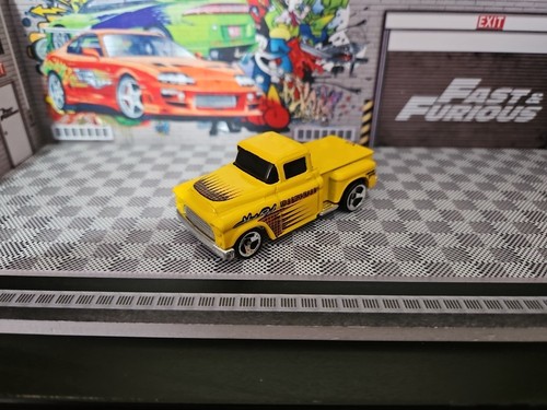 Vintage hot wheels chevy - hot, '56