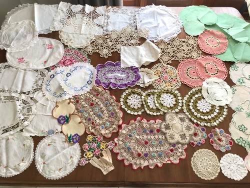 Doilies job lot mixed - job, of