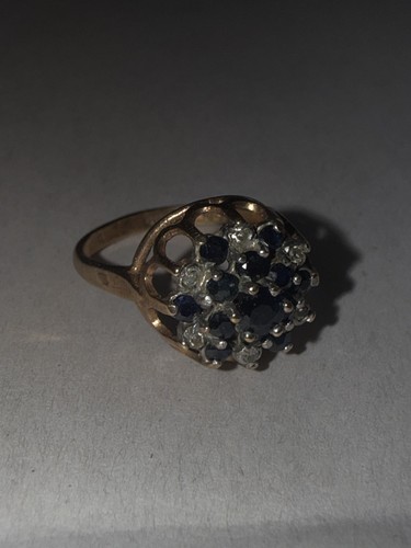 Stunning vintage 9ct gold - stunning,