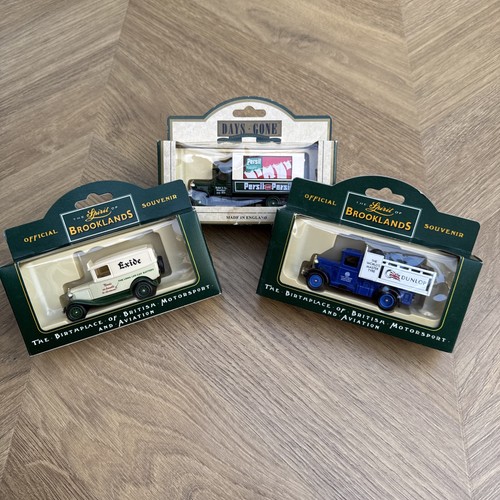 Set mini cars trucks in - x3, cars/trucks