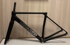 Carbon Fiber Road Bike Frame and Fork 1-1/2 1-1/2 Headset T47 Disc Road Frameset