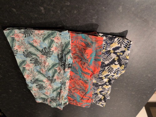 Aussie bum board - board, shorts