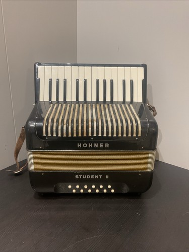 Hohner student bass - 12,