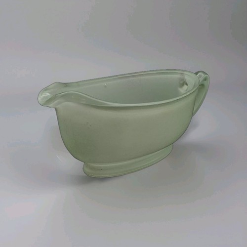 Pyrex jadeite green - green, gravy