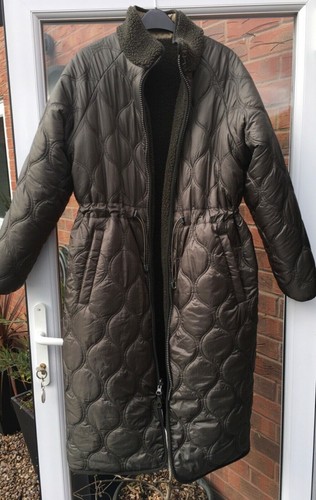 Bnwt zara green - bnwt, reversible