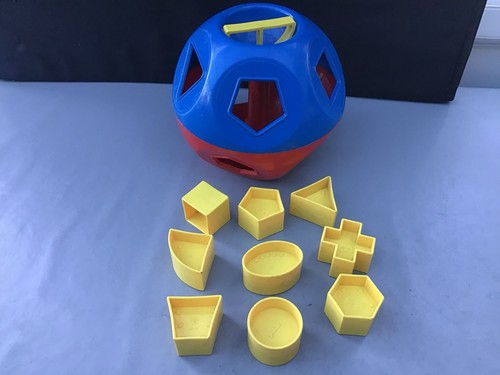 Tupperware shape sorter with - shape, 9