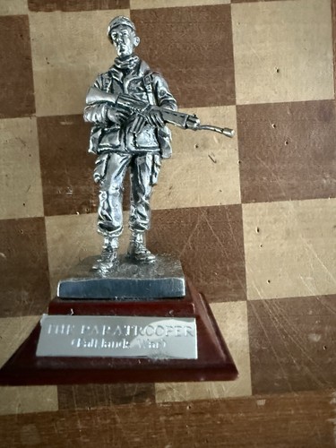 Paratrooper figurine english - figurine,