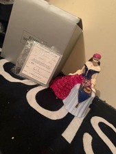 royal worcester THE GYPSY FORTUNE TELLER AT APPLEBY FAIR. Box- certificate 