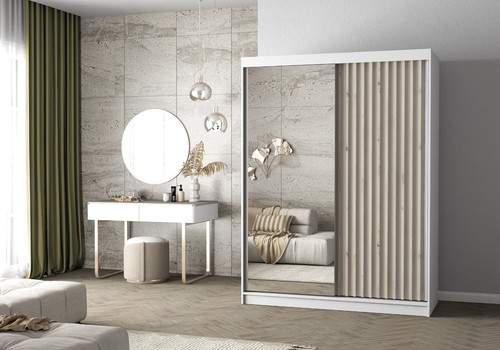 Brand new wardrobe - , vist