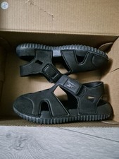 Reebok Boys UK 8.5 Sandals