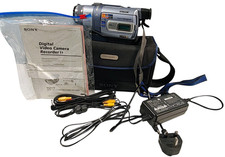 SONY DCR-TRV340E Hi8 Digital8 Video8 Tape Camcorder Handycam With Sony case