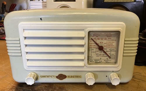 Champion comet bakelite - champion, radio