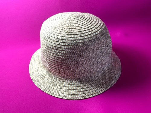 Beige cream raffia cloche
