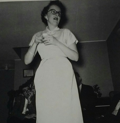Vintage photo pretty woman - pretty,