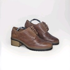 CLARKS WOMENS TAN LEATHER