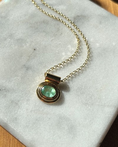Zambian emerald oval bezel - emerald,