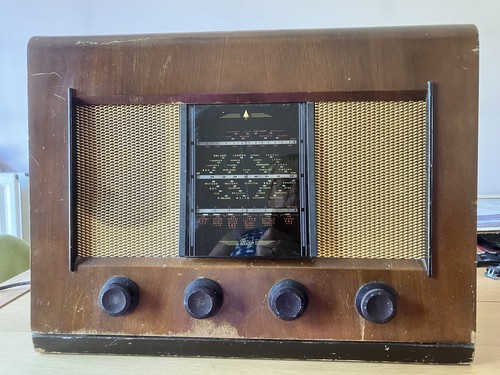 Vintage bush radio - bush,
