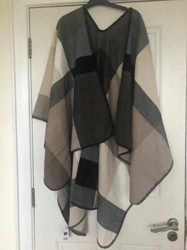 Dunnes ladies taupe - check, cape