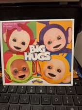 Teletubbies say big - eh, hugs