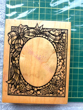 PSX.Christmas Stamp .OVAL FRAME. Background. Now Discontinued.  VGC.