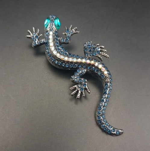 Silver tone lizard brooch pin - silver,