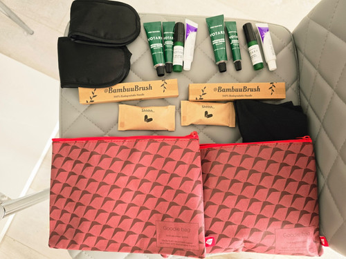 Virgin amenity kit - , business