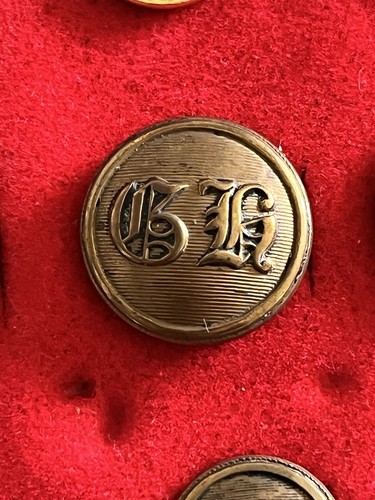 Hunt livery button - hunt,