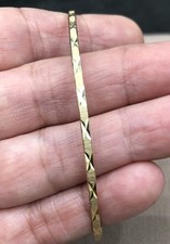 14KT YELLOW GOLD BANGLE WITH