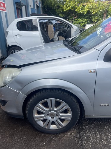 Vauxhall astra wing - vauxhall,