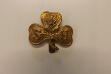 ORIGINAL MILITARY CAP BADGE SOUTH IRISH HORSE REGIMENT  2.5CMS X 3CMS (132)