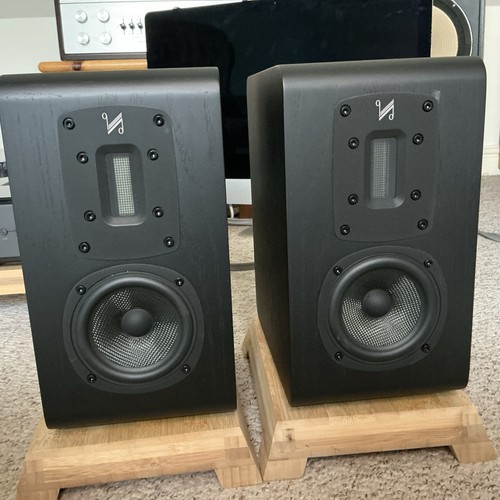 Quad speakers black - quad,
